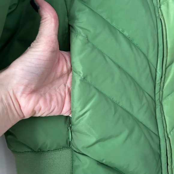 GUESS puffer - Picture 7 of 12